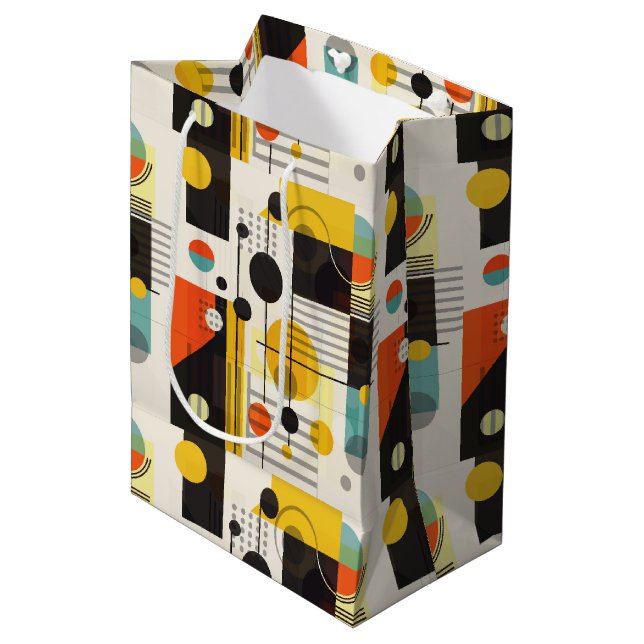 Farbige geometrische Formen Mittlere Geschenktüte (Vorderseite Schrägansicht)