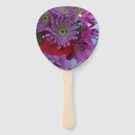 Farbige geschnittene Blume auf einem individuell a Fächer