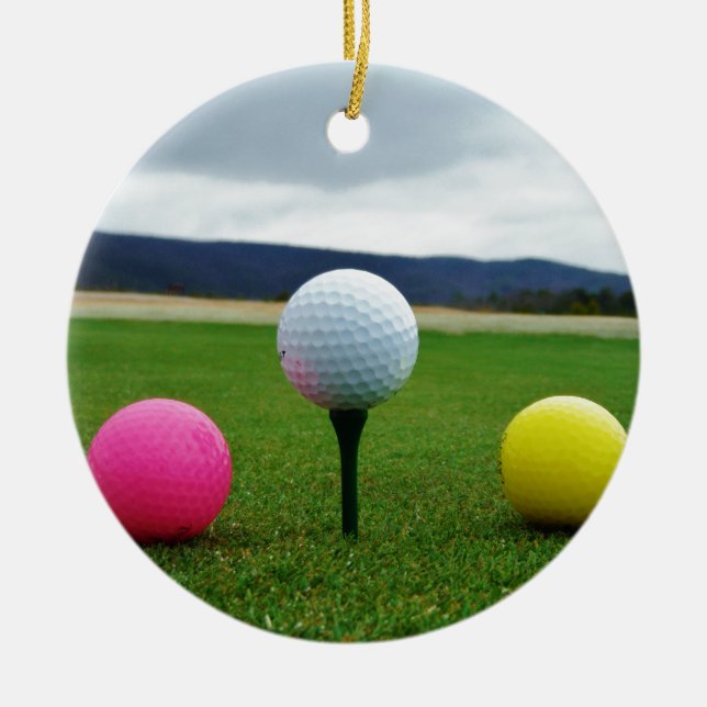 Farbige Golfbälle, Berg-Tee Keramik Ornament (Vorne)