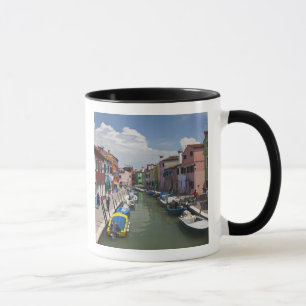 Farbige Häuser entlang des Kanals auf der Insel Tasse