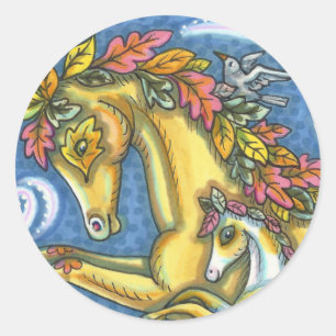 FARBIGE HERBSTBLÄTTER AUF WHIMSICAL PFERD & FÜLLEN RUNDER AUFKLEBER