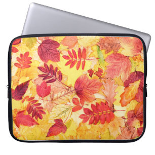 Farbige Herbstblätter. Baumgefallenes Laubmuster. Laptopschutzhülle