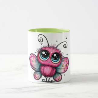 Farbige Kaffeetasse mit violettem Schmetterling