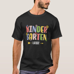 Farbige Kindergarten-Rückkehr-zur-Schule-Schüler u T-Shirt