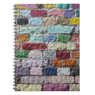 Farbige, lackierte Ziegelwand Textur Notizblock