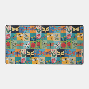 Farbige Libellen und Rosen Patchwork Schreibtischunterlage