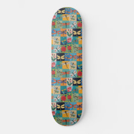 Farbige Libellen und Rosen Patchwork Skateboard