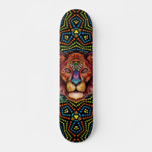Farbige Mixed-Media-Boho-Tierkopf- und Punktkunst Skateboard