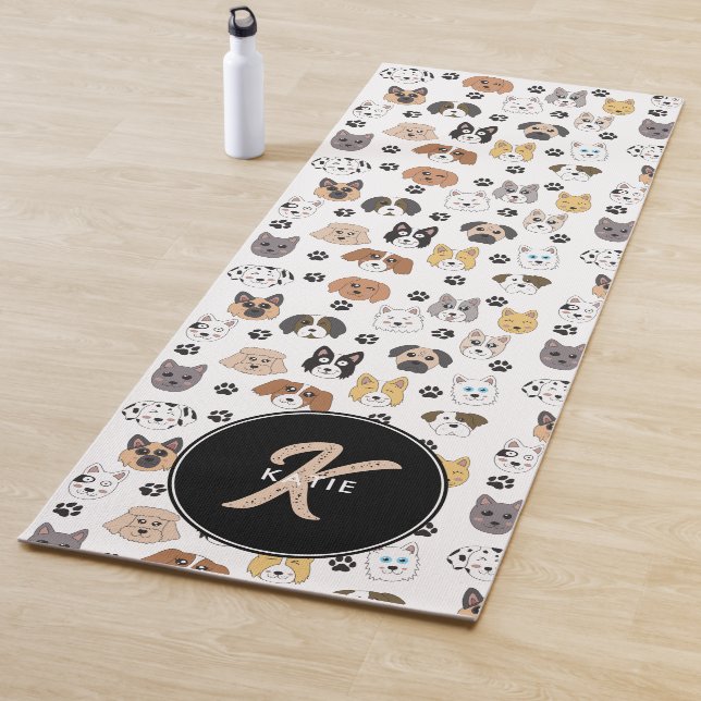 Farbige Niedliche Hunde und Dog Paw Monogramm Yogamatte (Beispiel)