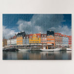 Farbige Nyhavn Wasserfront Kopenhagen Dänemark<br><div class="desc">Dieses atemberaubende Puzzle mit Stadttheater besticht durch die wunderschöne Kanalfront von Nyhavn in Dänemark. #nyhavn #denmark #copenhagen #danish #waterfront #canal #boats #europe #travel #adventure #jigsaw #puzzle #jigsawpuzzle #gifts #fun #stockingstuffes #games #games</div>