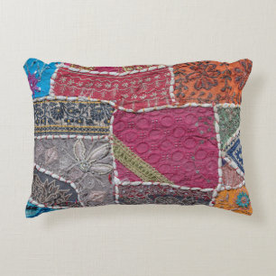 Farbige Patchwork-Teppiche Details Dekokissen