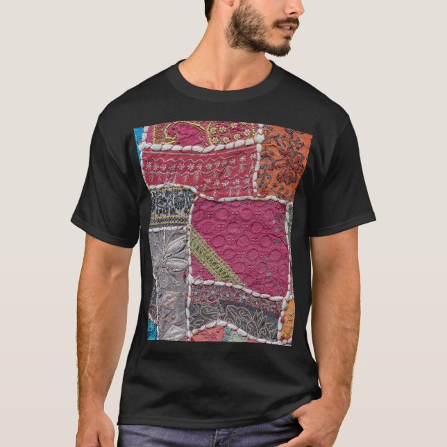 Farbige Patchwork-Teppiche Details T-Shirt (Vorderseite)