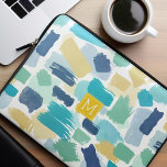 Farbige Pinselstriche und gelbe Monogramme Laptopschutzhülle<br><div class="desc">Mit Monogramm Design mit einem coolen Muster von undurchsichtigen Farbstrichen in leuchtend grünen,  gelben,  aqua- und blauen Farben.</div>