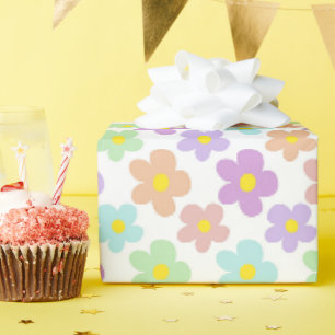 Farbige Retro Daisy Floral White Geschenkpapier