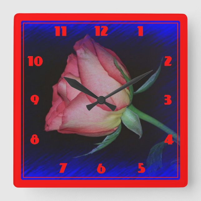 Farbige Rose geschlossen Quadratische Wanduhr (Vorderseite)