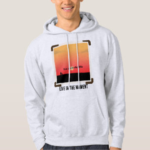 Farbige Sonnenuntergänge mit modernem Text Hoodie