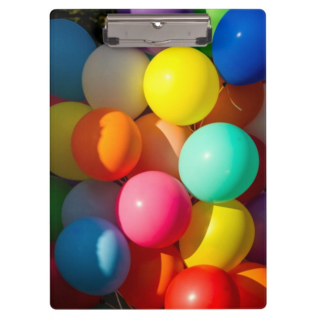 Farbige Spielzeugballoons Klemmbrett (Vorderseite)