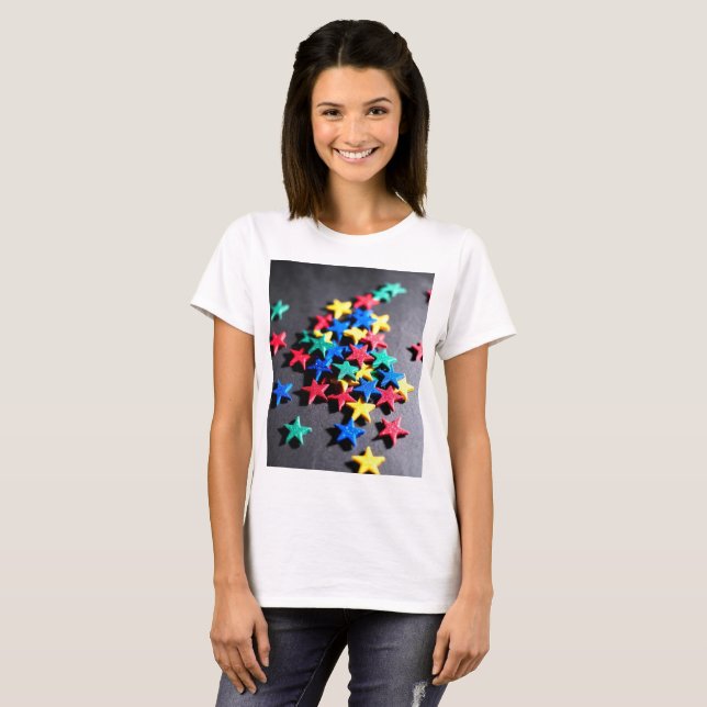 Farbige Sterne T-Shirt (Vorne ganz)