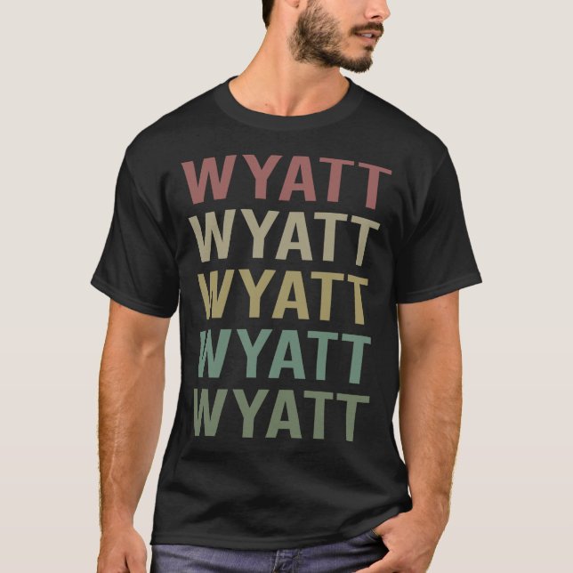 Farbige Textkunst - Name Wyatt T-Shirt (Vorderseite)