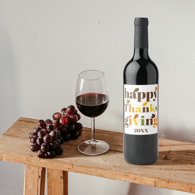 Farbige Typografie Happy Friendsgiving Farbe Weinetikett (Von Creator hochgeladen)