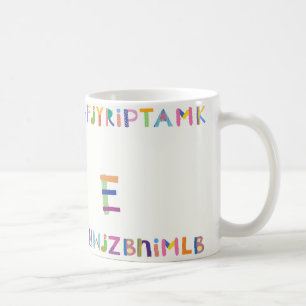 Farbige und spielerische Alphabetgestaltung Kaffeetasse