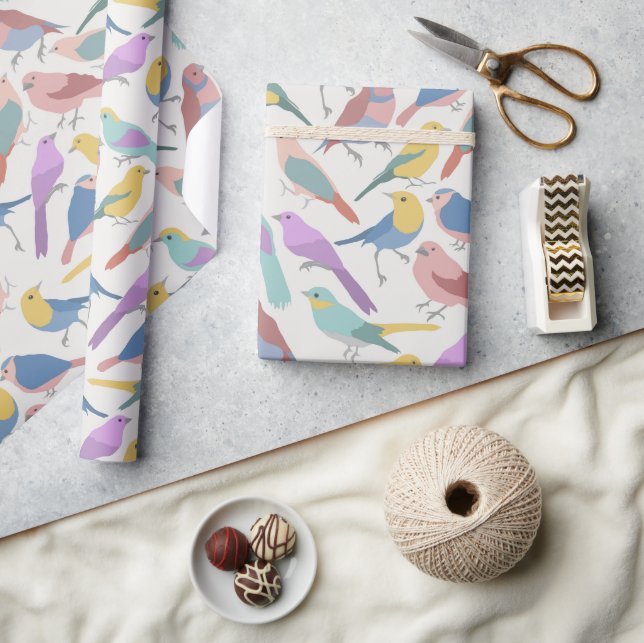 Farbige Vögel mit weißer Rückenlehne, Babydusche Geschenkpapier (Kunsthandwerk)