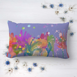 Farbige Wasserfarbenblumen auf Blau Lendenkissen