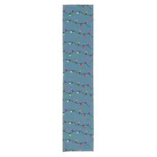 Farbige Weihnachtslichter auf Blau Kurzer Tischläufer