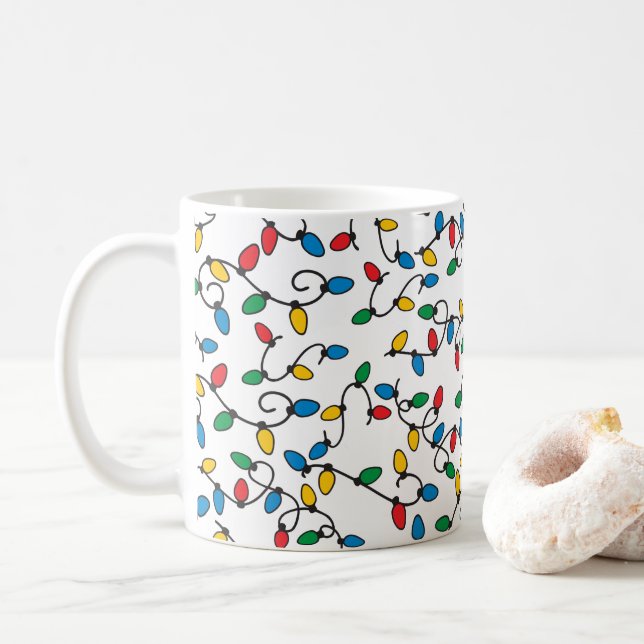 Farbige Weihnachtslichter Muster Fun Holiday Tasse (Mit Donut)