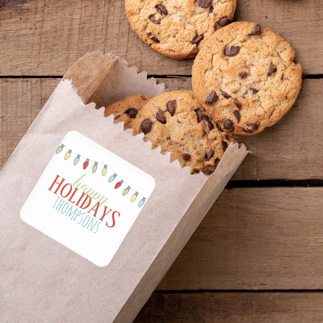 Farbige Weihnachtszeichenbeleuchtung nach Maß Quadratischer Aufkleber (Colorful red, green, yellow and blue string of Christmas lights sticker label. )