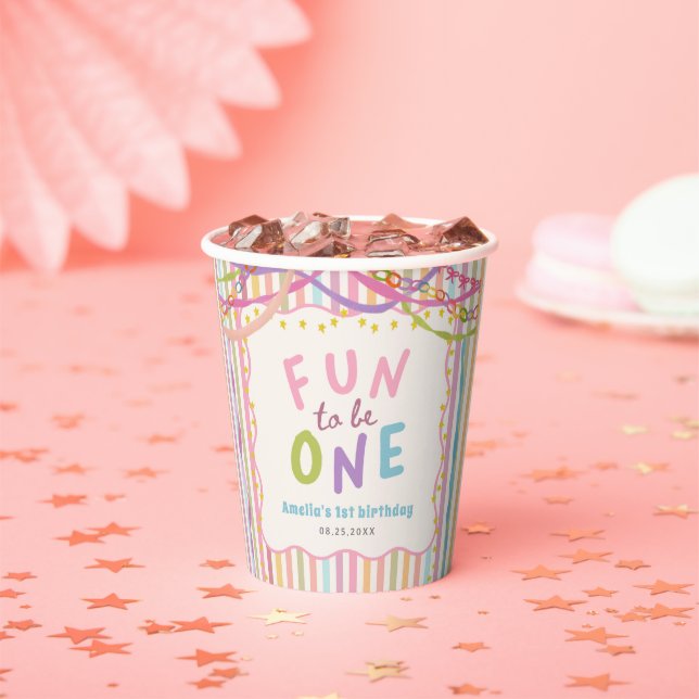 Farbige Whimsical-Mädchen-Geburtstagsfeier Pappbecher (Insitu)
