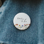 Farbige Wildblume Vater zu sein Button<br><div class="desc">Diese farbenfrohe Wildblume Papa-to-be-Taste ist perfekt für Ihre einfache, skurrile, boho Regenbogensommerdusche. Die hellen, zauberhaften Rosa-, Gelb-, Orange- und Goldfloralen verleihen diesem Produkt das Gefühl eines minimalistischen, eleganten und Vintagen Hippie-Frühlinggartens. Das moderne Design ist künstlerisch und zart und zeigt eine klassische erdige Wiese in Aquarell. Egal, für welchen Blickwinkel Sie...</div>