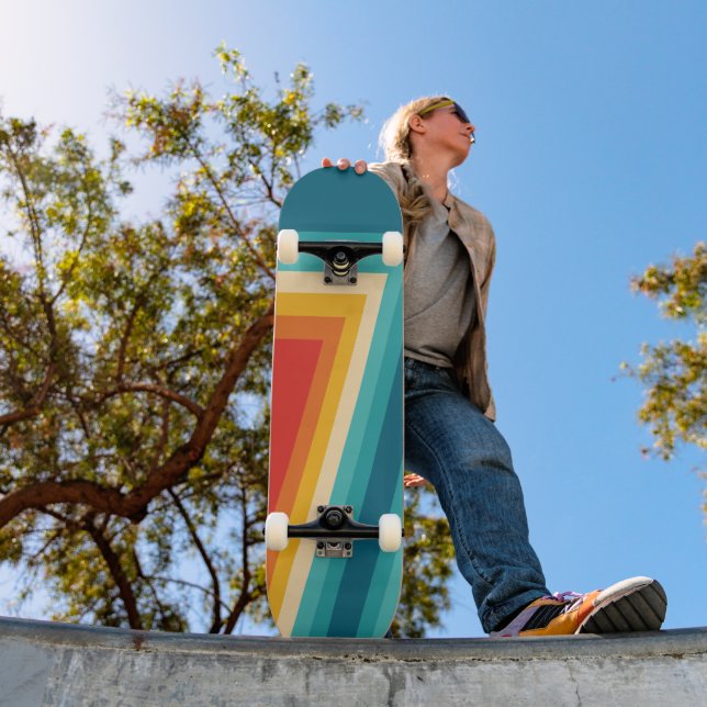 Farbiger Retrostreifen - 70er, 80er Skateboard (Außenbereich 1)