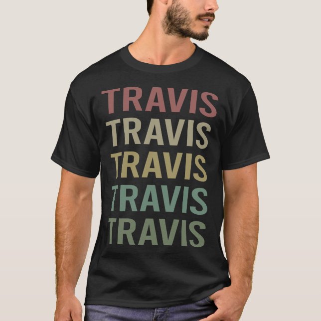 Farbiger Text Art - Travis Name T-Shirt (Vorderseite)