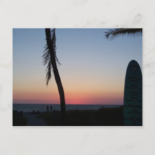 Farbiger tropischer Sonnenuntergang auf der Postka Postkarte