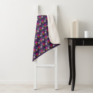 Farbiges Abstrakt geometrisches Muster Lila Blau Sherpadecke