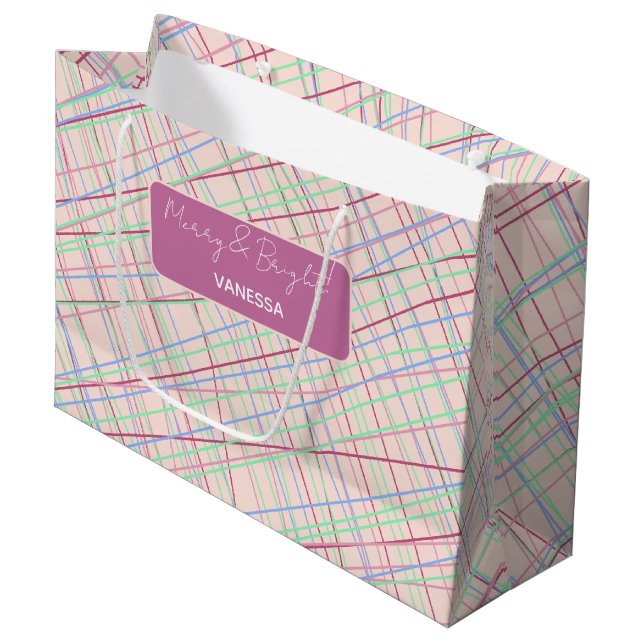 Farbiges Abstraktes Monogramm Tartan Muster Große Geschenktüte (Vorderseite Schrägansicht)