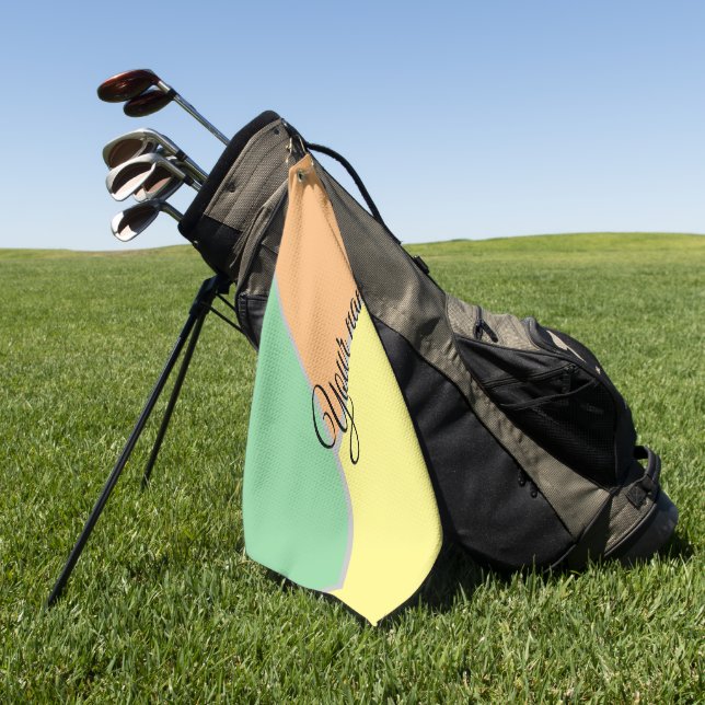 Farbiges Dreiecksmuster der 1970er Jahre | Moderne Golfhandtuch (Gras)