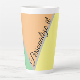 Farbiges Dreiecksmuster der 1970er Jahre   Moderne Milchtasse