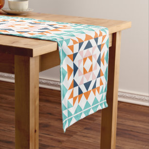 Farbiges geometrisches Muster des modernen Quilt-B Kurzer Tischläufer