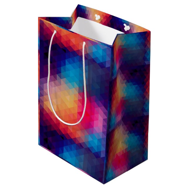 Farbiges modernes geometrisches Muster Mittlere Geschenktüte (Rückseite Schrägansicht)