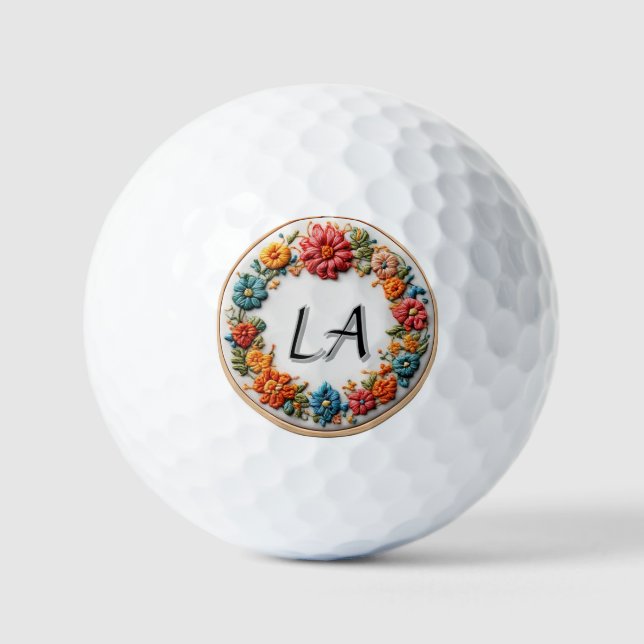 Farblich besticktes Alphabet-Design Golfball (Vorderseite)