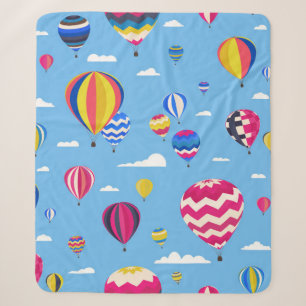 Farbnahtloses Muster mit Luftballons und cl Sherpadecke