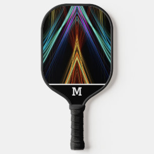 Farbpyramide mit lebendigen Strahlen und Monogramm Pickleball Schläger