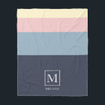 Farbschema für Beach House Personalisiert. Fleecedecke<br><div class="desc">Die Farbe des Strandhauses setzt sich aus einem komfortablen Fleecedecke mit Ihrem Namen und Monogramm zusammen.</div>