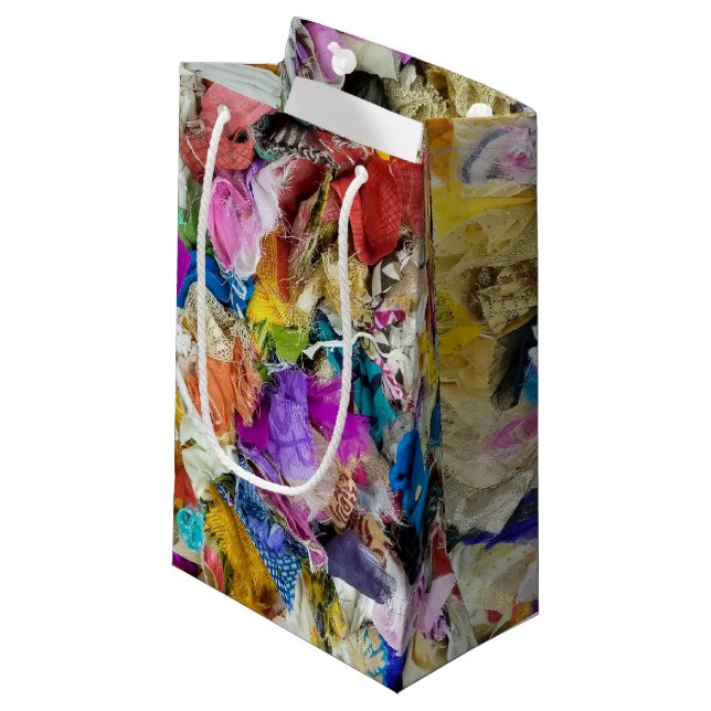 Farbstoffkollektion Kleine Geschenktüte (Vorderseite Schrägansicht)
