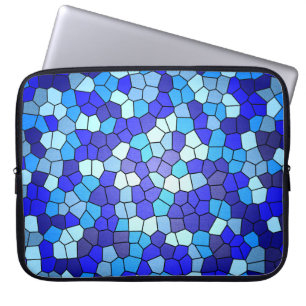 Farbtöne aus blau gestanztem Glas von Shirley Tayl Laptopschutzhülle