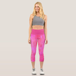 Farbtöne der rosa Grunge-Textur Capri Leggings
