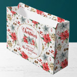 Farmhouse Poinsettia Rustic Merry Christmas Große Geschenktüte<br><div class="desc">Vom Bauernhof Poinsettia Weihnachts- & Feiertagssammlung: Bauernhaus Poinsettia Rustikale Weihnachtsgeschenktaschen, mit schöner Kalligrafie Script Typografie Frohe Weihnachten, und Personalisiert zu & von Name. Einfache Anpassung des Textes für diese hübsche Weihnachtsbag-Vorlage. In 4 verschiedenen Farbvarianten bietet diese Option eine weiße Hintergrundfarbe, eine hübsche Aquarellpoinsettia und einen grünen Hintergrund! Eine klassische und...</div>