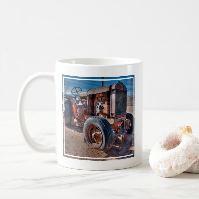 Farms Rusty Antique Tractor Kaffeetasse (Mit Donut)